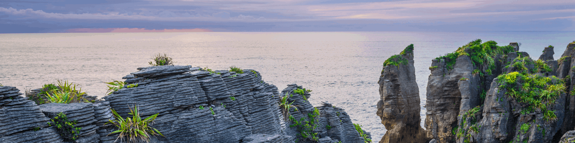 Photo of Punakaiki Pancake Rocks on the West Coast of the South Island in New Zealand 