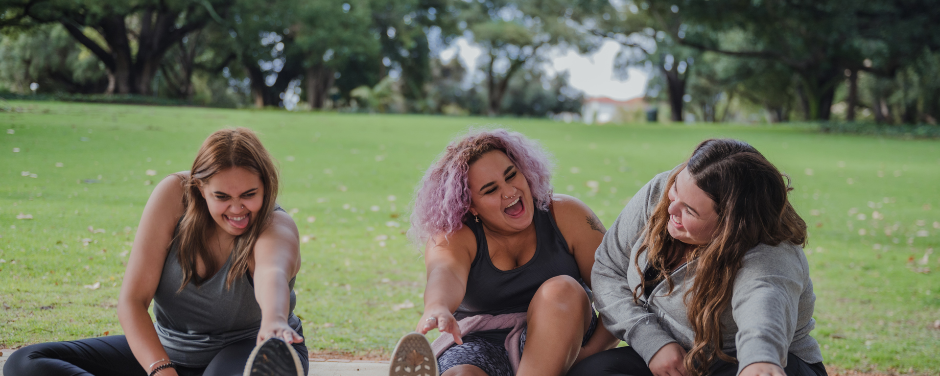 Group of woman talking about a bad credit loan application with Instant Finance in New Zealand