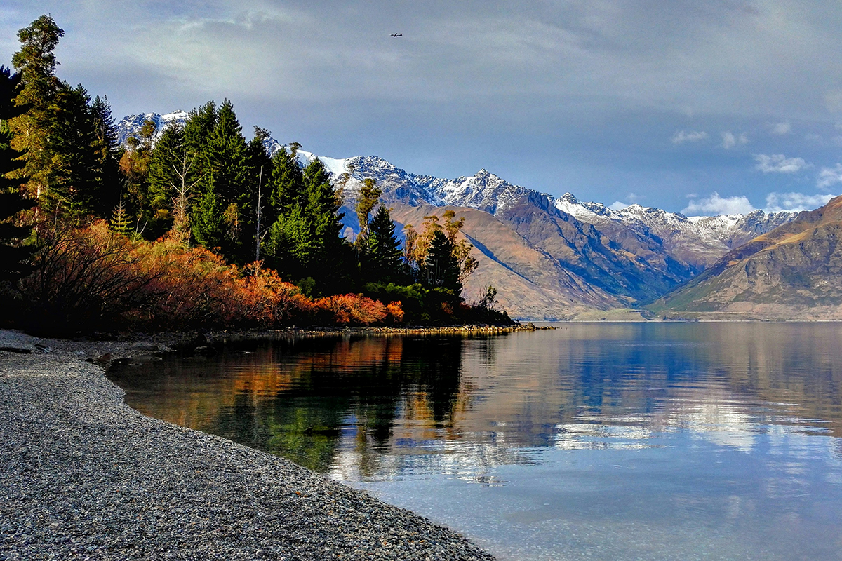 Lake Wakatipu and the Remarkables in Queenstown on a summer day